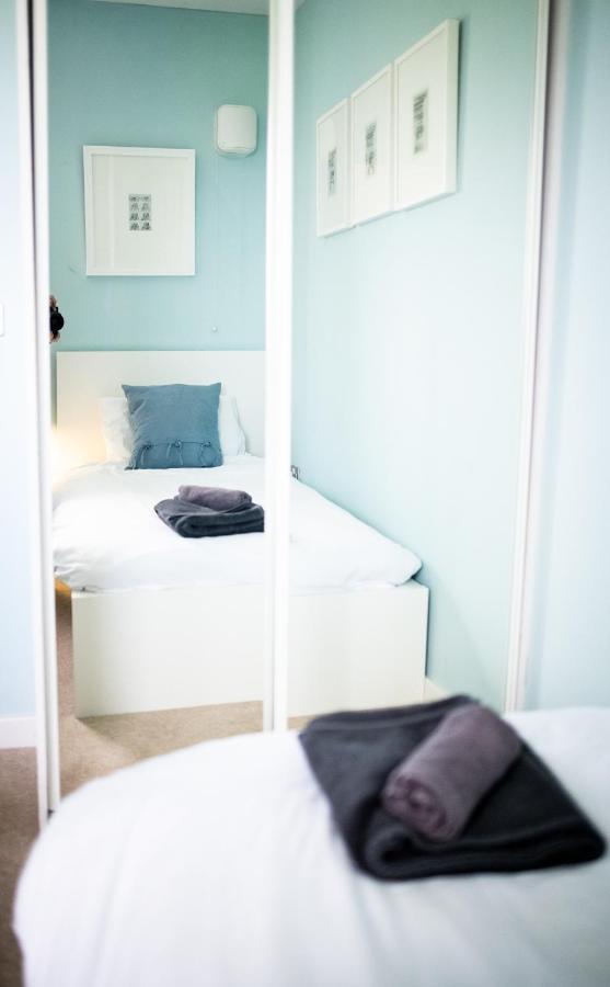 New Quay Stunning Sea Views, Luxury Apartment Beaches & Restaurants Are A Short Walk Away מראה חיצוני תמונה