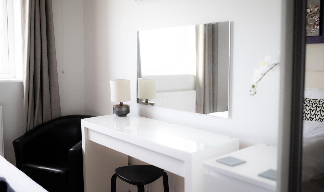 New Quay Stunning Sea Views, Luxury Apartment Beaches & Restaurants Are A Short Walk Away מראה חיצוני תמונה