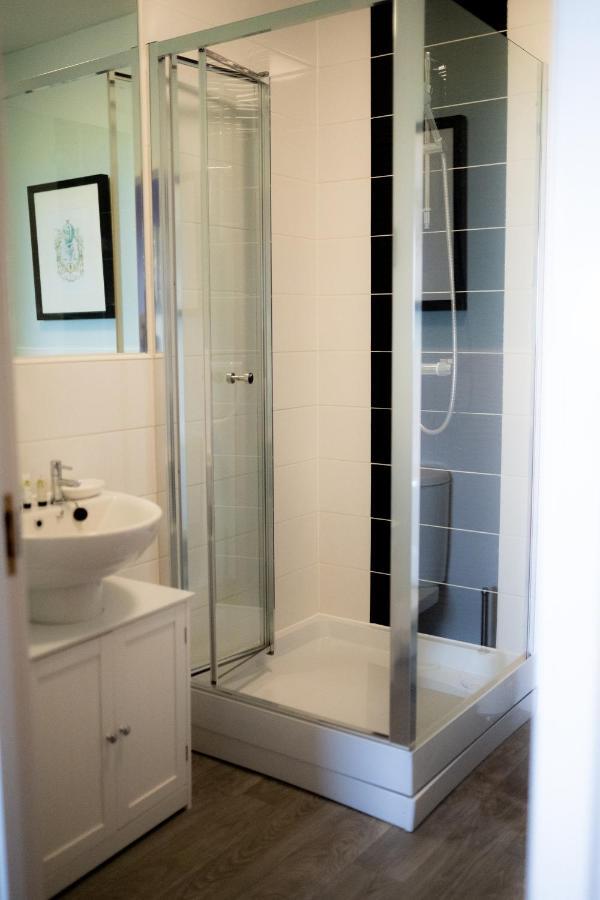 New Quay Stunning Sea Views, Luxury Apartment Beaches & Restaurants Are A Short Walk Away מראה חיצוני תמונה
